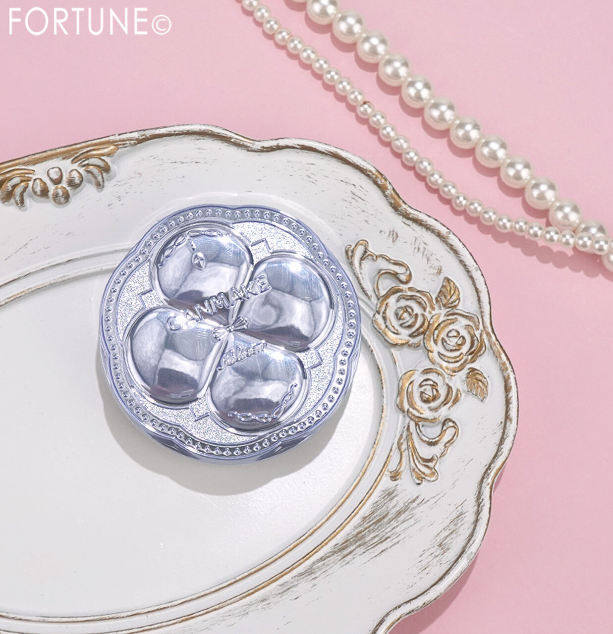 CANMAKE（キャンメイク）　『イルミネイティングフィニッシュパウダー 〜Abloom〜 mini』