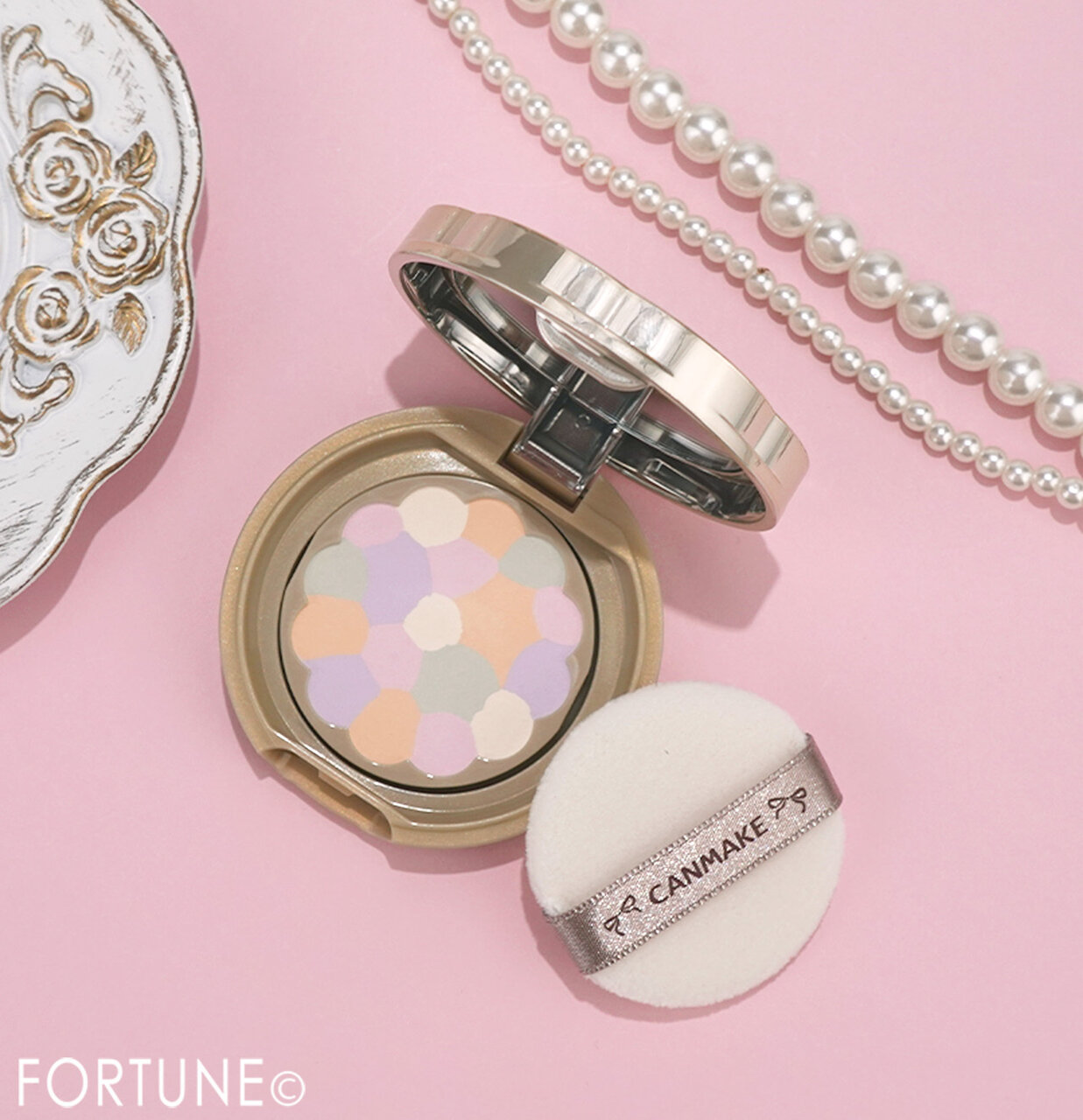 CANMAKE（キャンメイク）　『マシュマロフィニッシュパウダー　～Abloom～ mini』