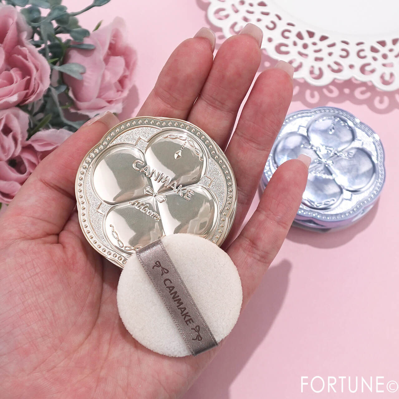 CANMAKE（キャンメイク）　『マシュマロフィニッシュパウダー　～Abloom～ mini』