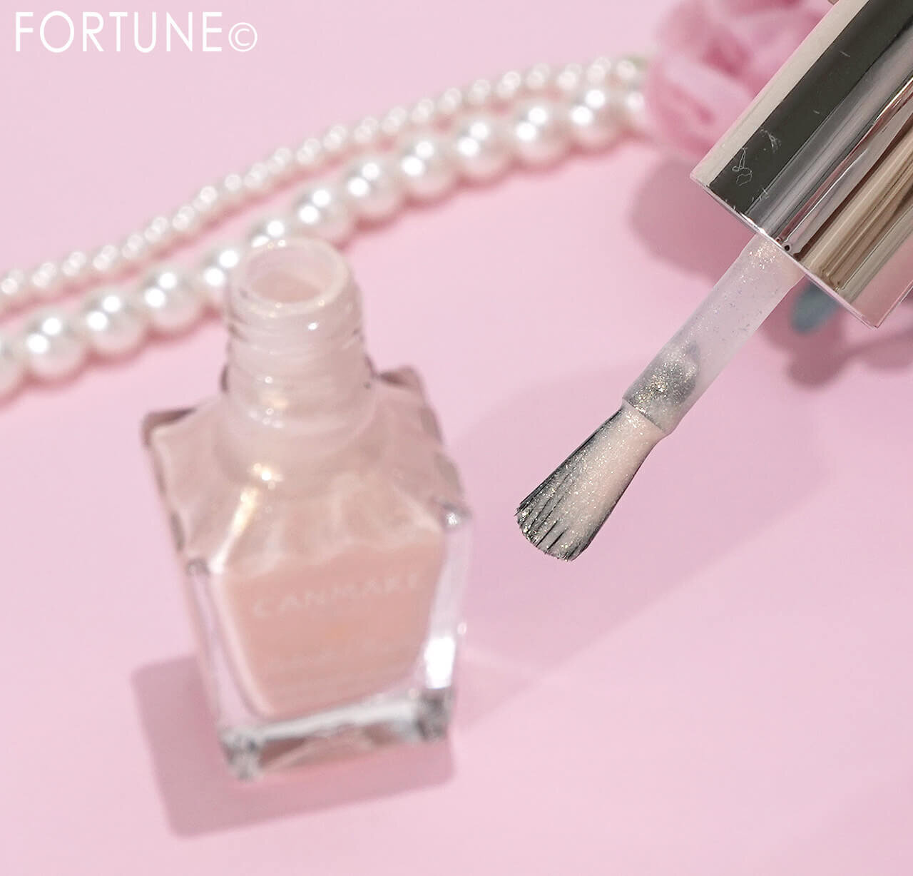 CANMAKE（キャンメイク）　『カラフルネイルズ』　