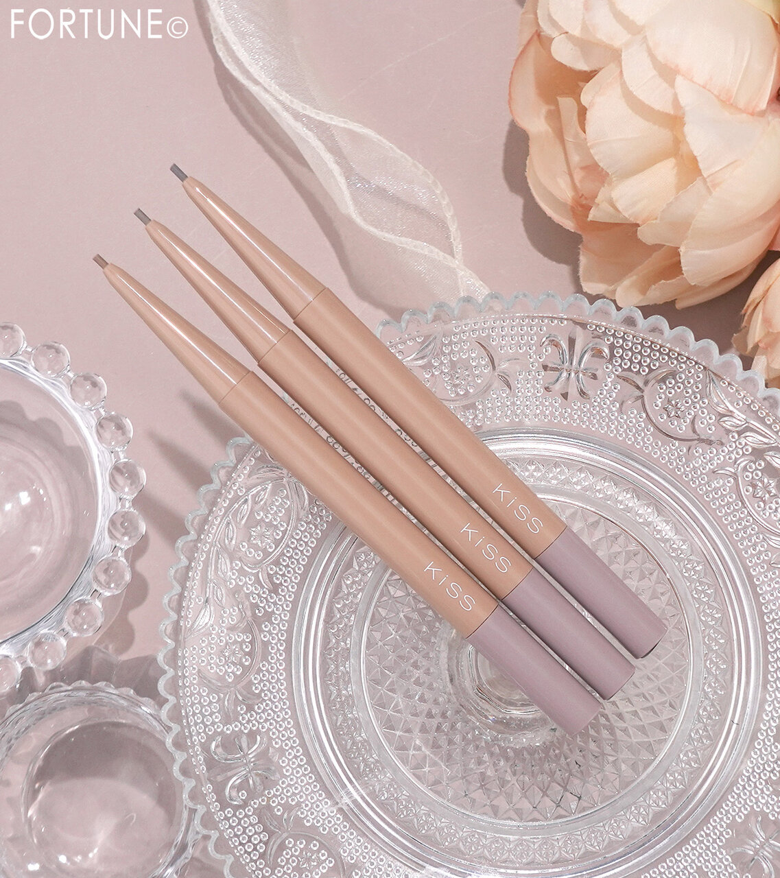 KiSS（キス）2026年夏新作コスメ　『キス　うす眉メーカー ペンシル』