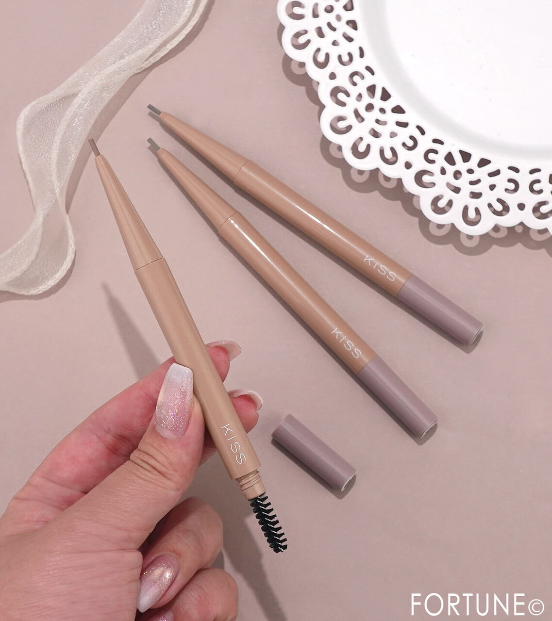 KiSS（キス）　『キス　うす眉メーカー ペンシル』