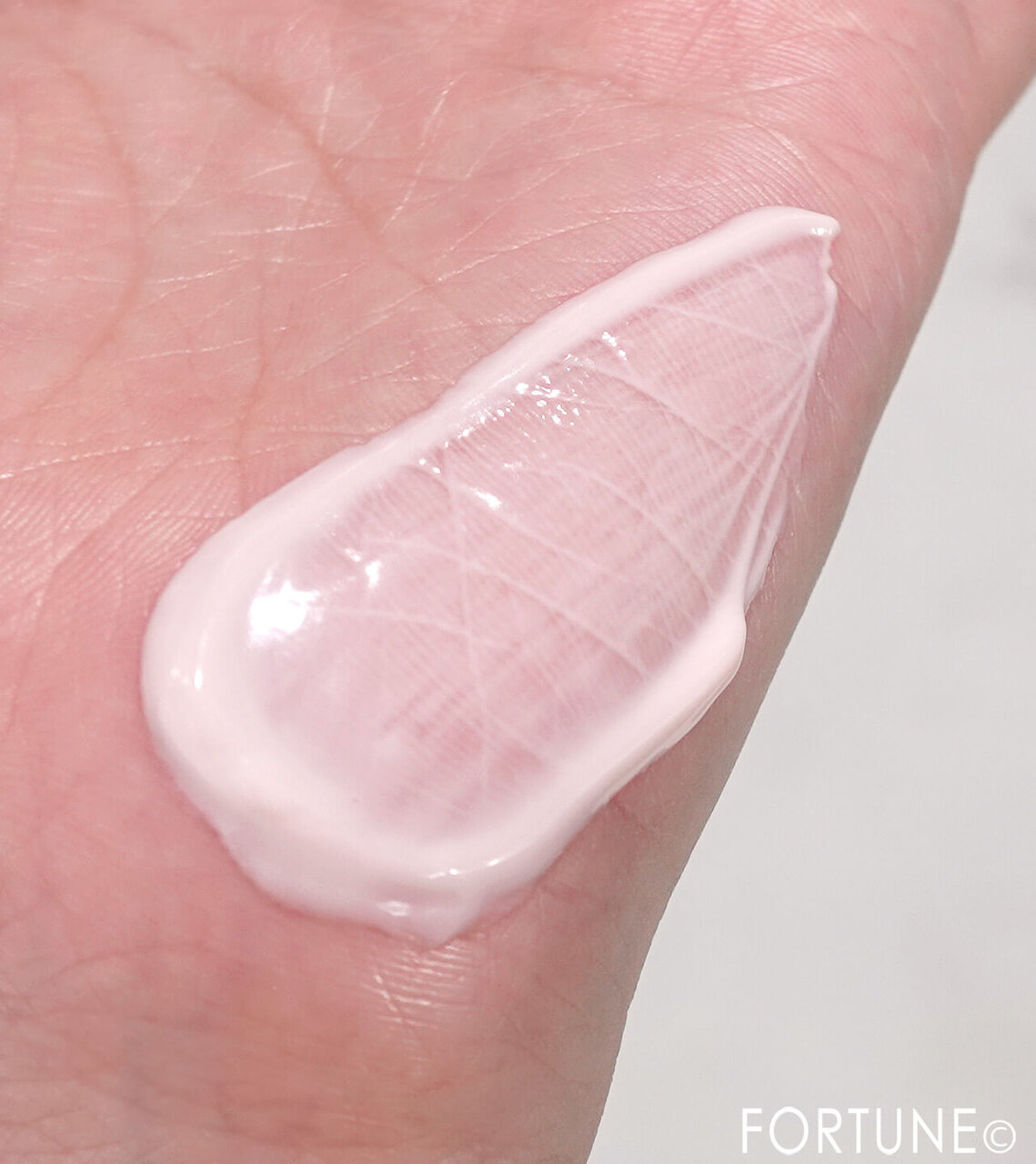 Luarine（ルアリン）　　『ルアリン　ピュアグロウセラム　UV プライマー』