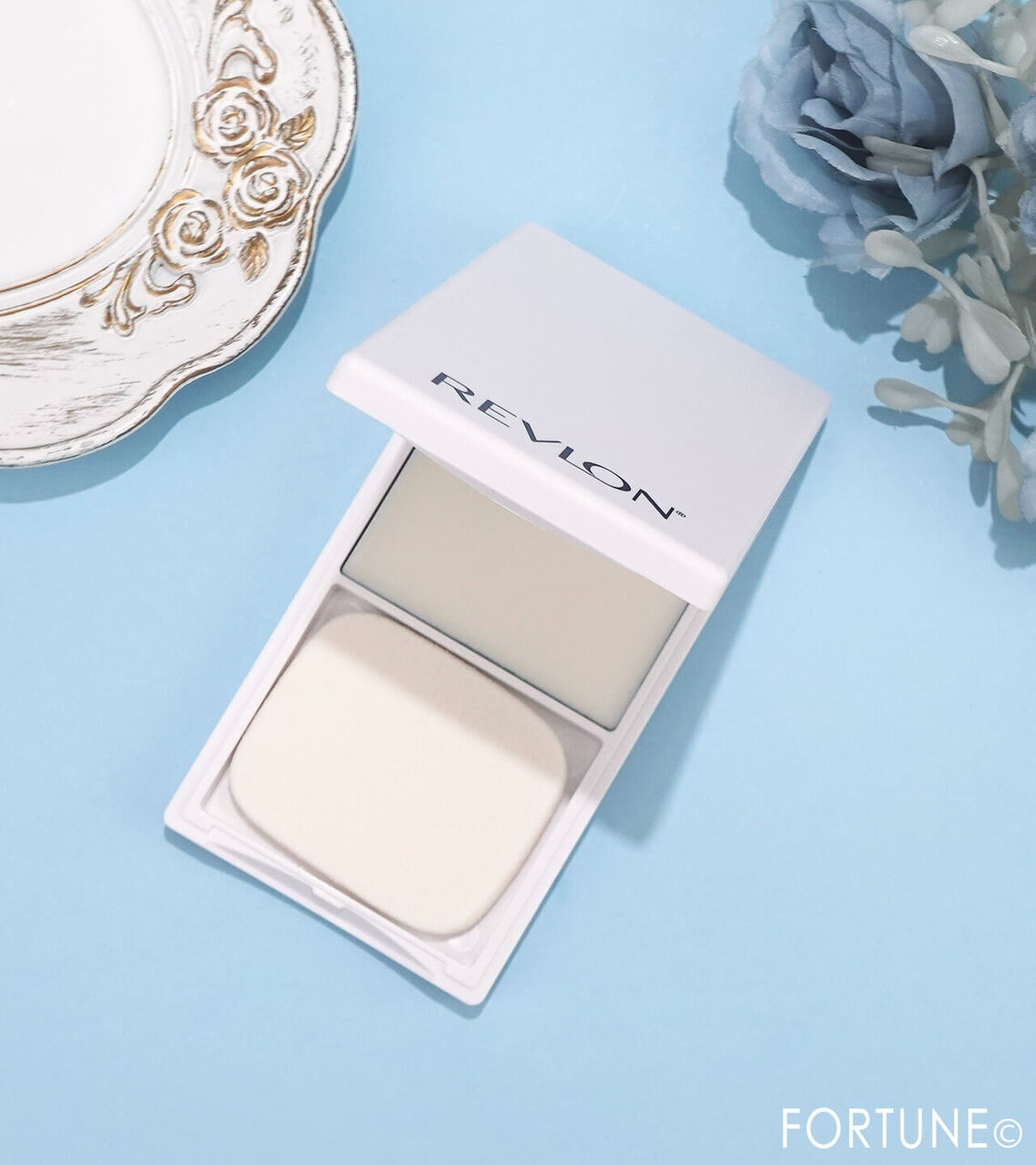 REVLON（レブロン）　2026年春夏新作コスメ　化粧下地