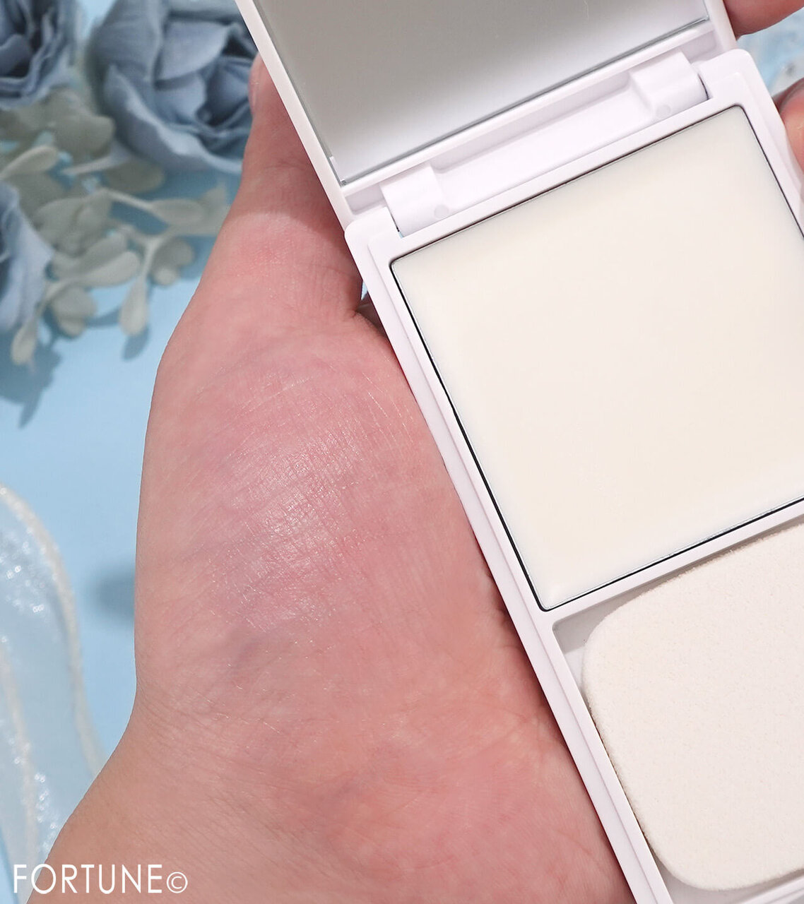 REVLON（レブロン）　　『レブロン フォトレディ アンチ シャイン バーム』