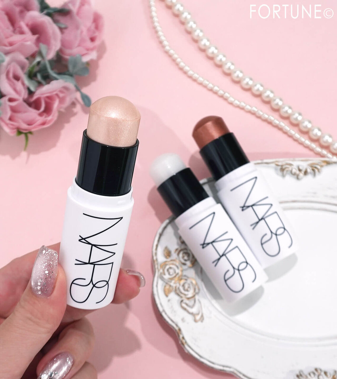 NARS（ナーズ）　ライトリフレクティング ルミナイジングスティック