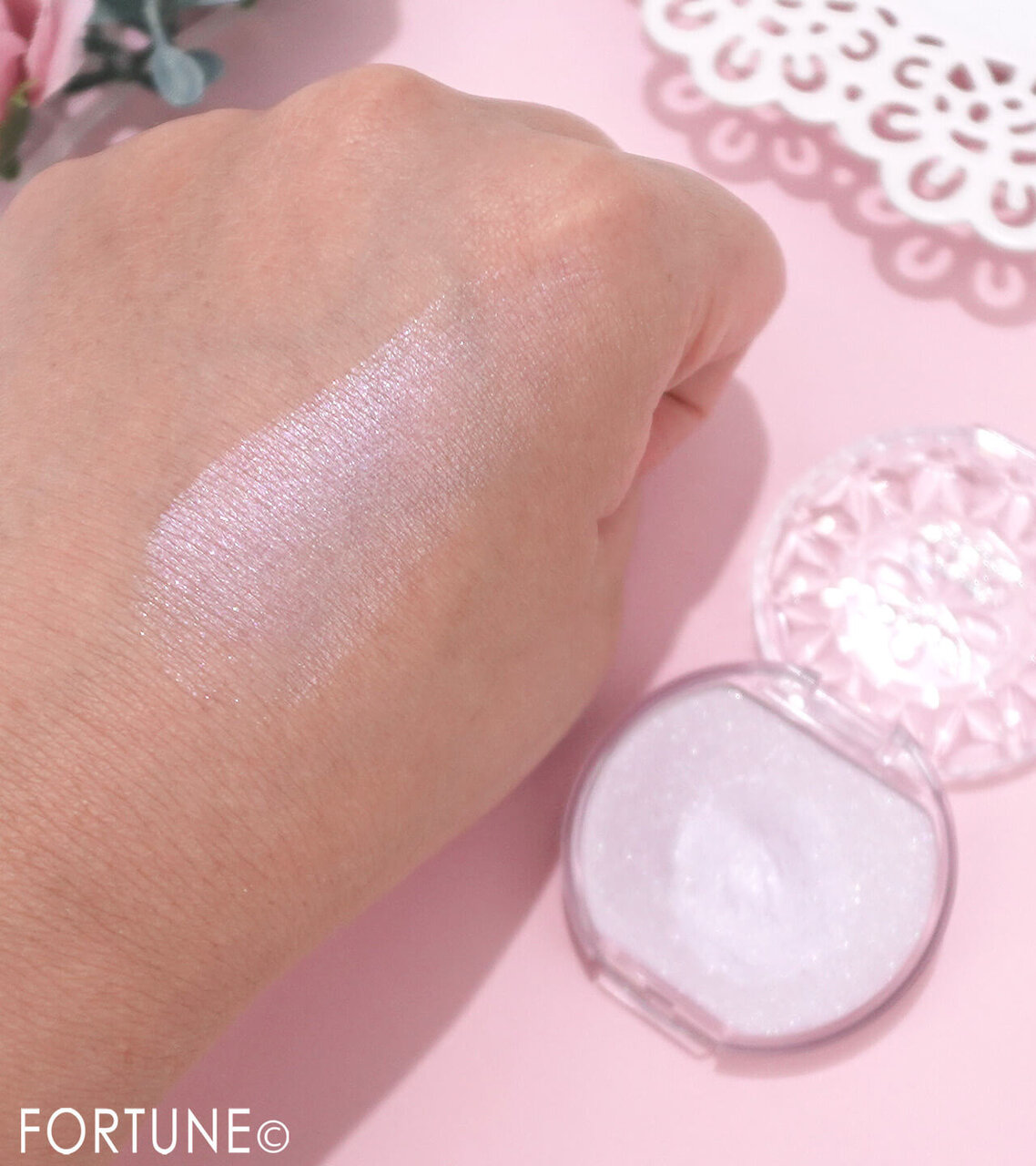 CANMAKE（キャンメイク）　『むにゅっとハイライター』