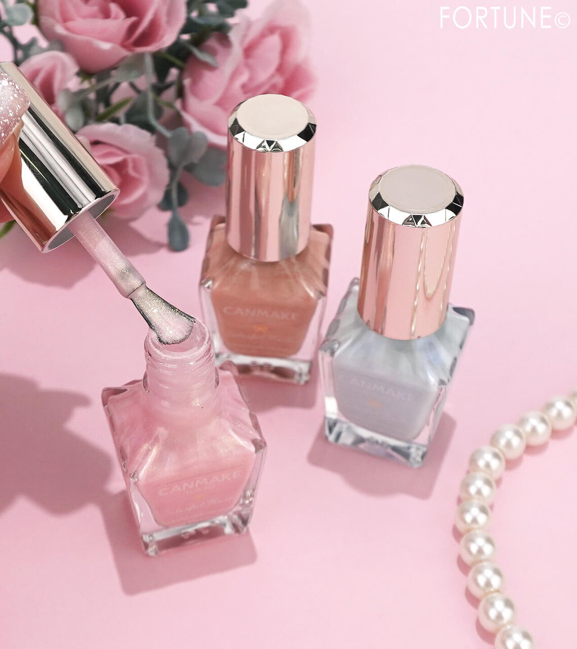 CANMAKE（キャンメイク）　『カラフルネイルズ』