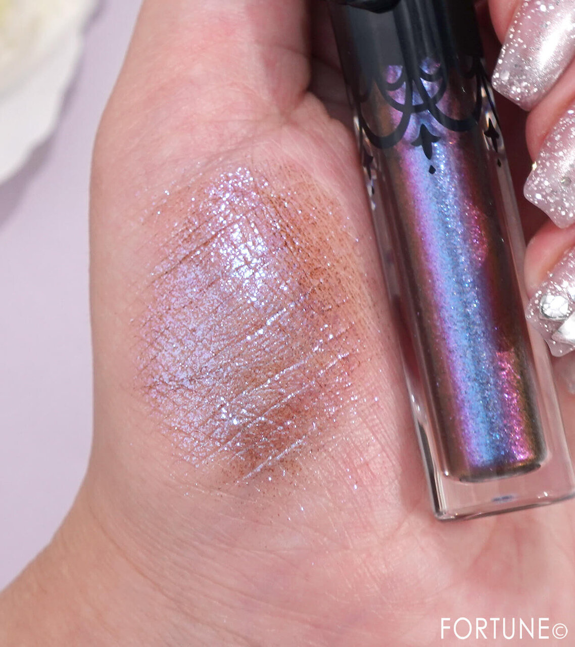 ANNA SUI COSMETICS（アナ スイ コスメティックス）　『アナ スイ リキッド アイカラー』