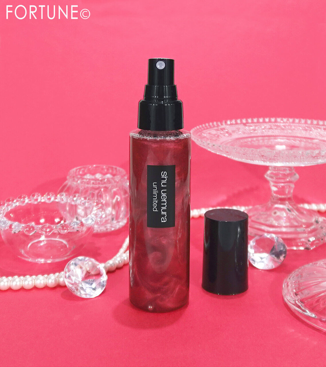 shu uemura（シュウ ウエムラ）　2026年夏新作コスメ　『アンリミテッド メイクアップ フィックス ミスト レッド』