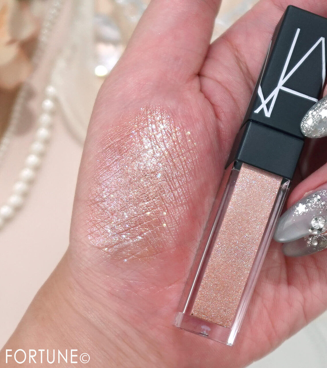 NARS（ナーズ）『NARS スパークリングセダクション リキッドアイシャドー』