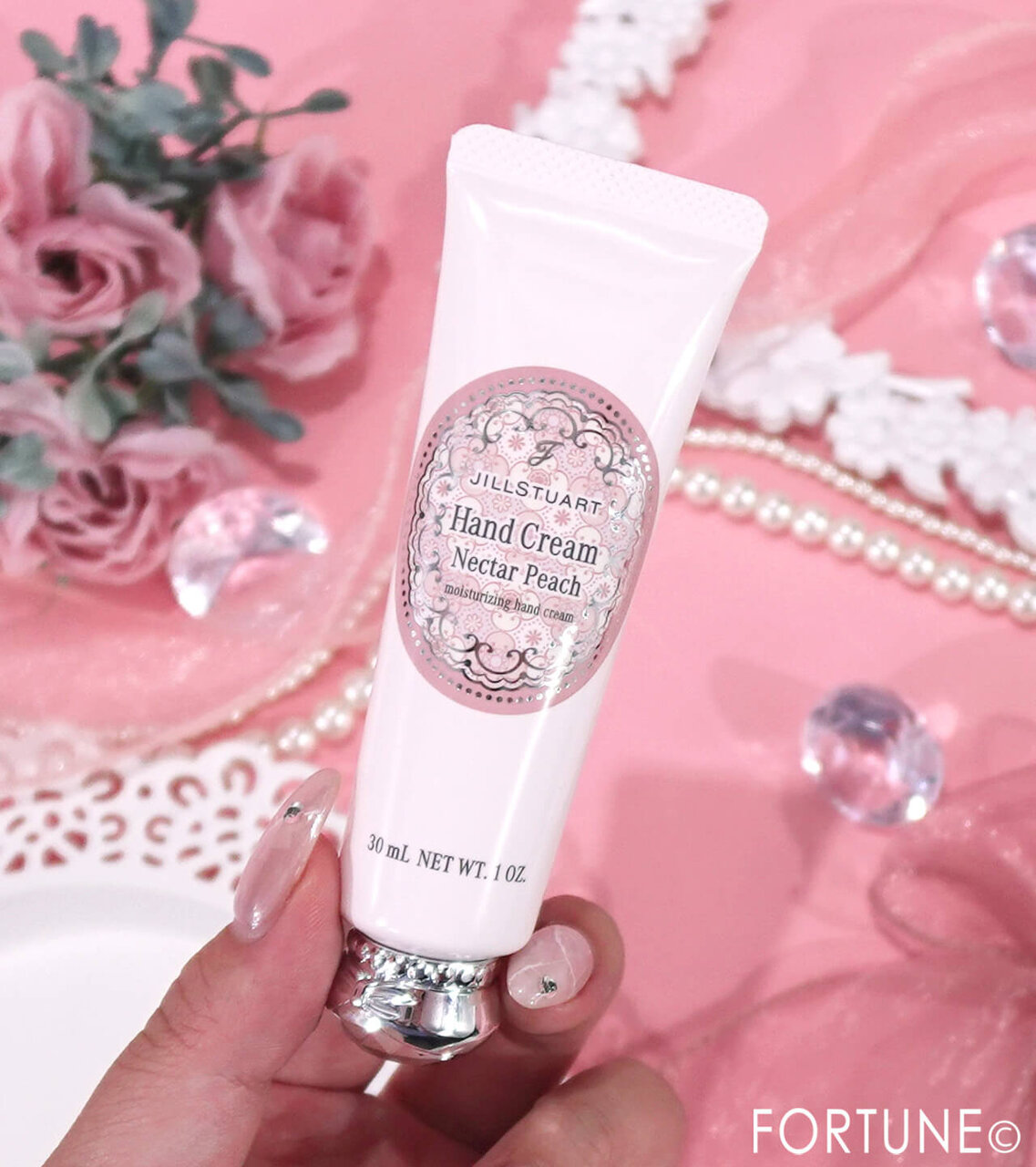 JILL STUART Beauty（ジルスチュアート　ビューティ）『ジルスチュアート　ネクターピーチ　ハンドクリーム』