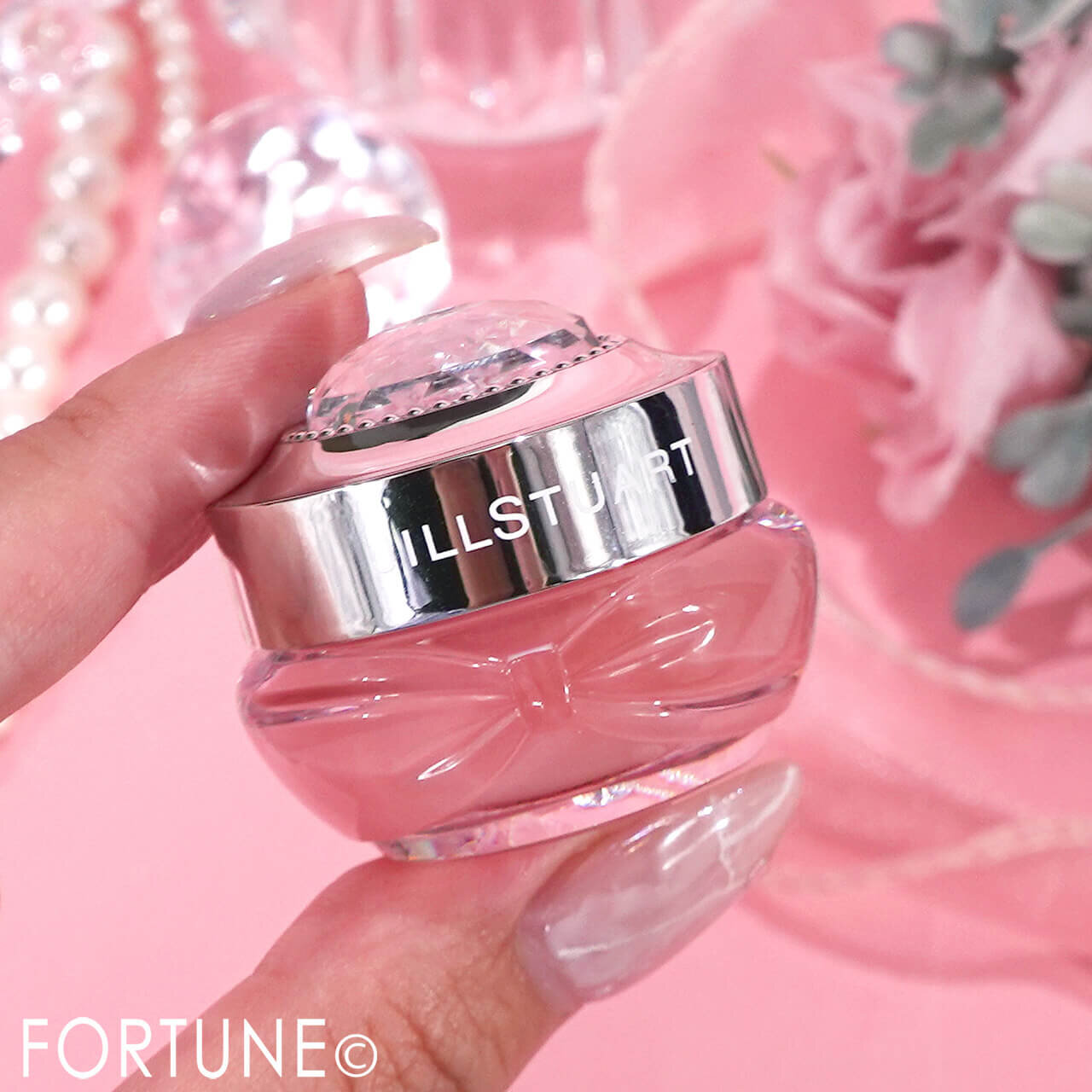 JILL STUART Beauty（ジルスチュアート　ビューティ）『ジルスチュアート　ネクターピーチ　リップマスク』
