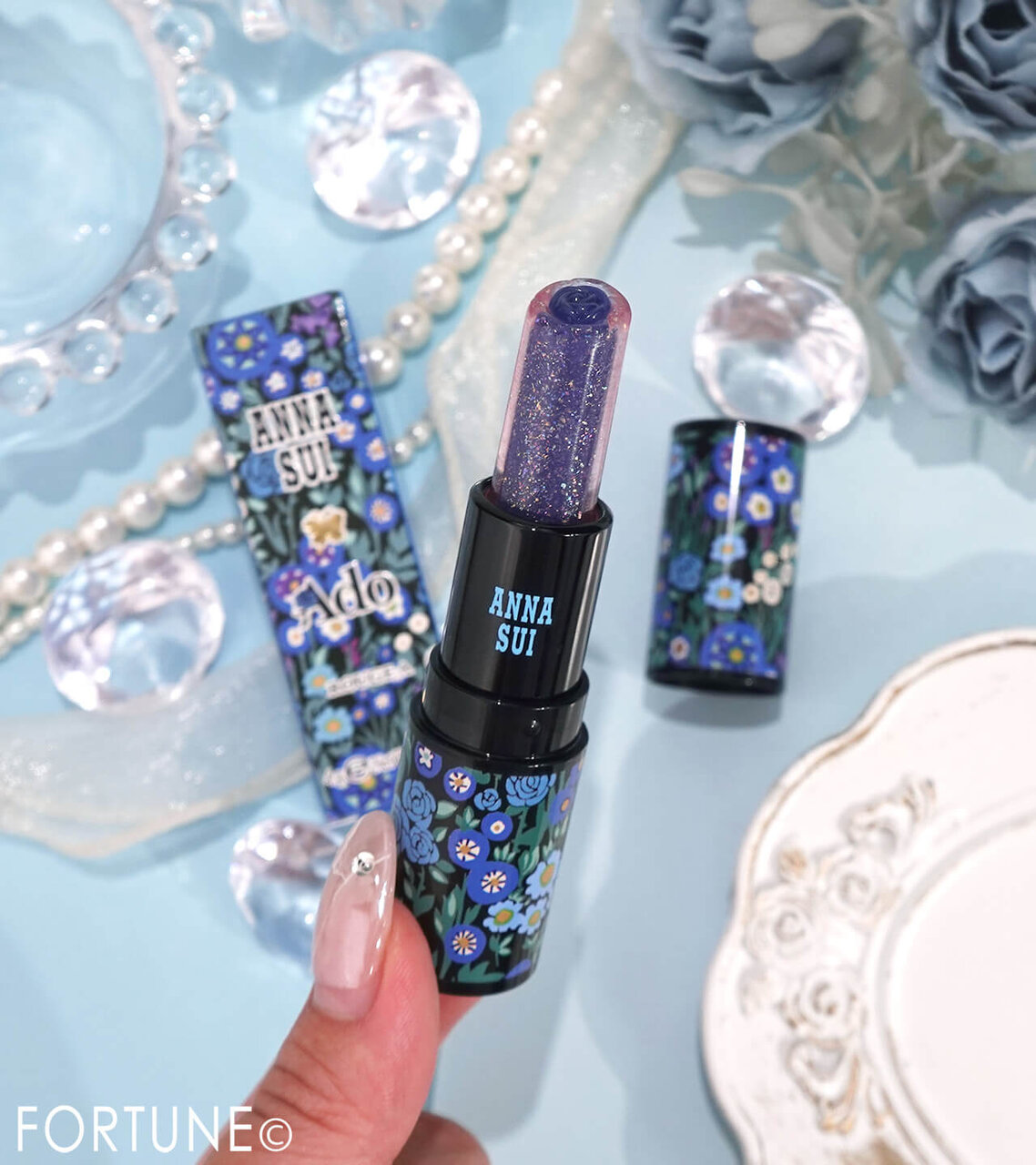 ANNA SUI COSMETICS（アナ スイ コスメティックス）『アナ スイ ブルー ローズ ルージュ A』
