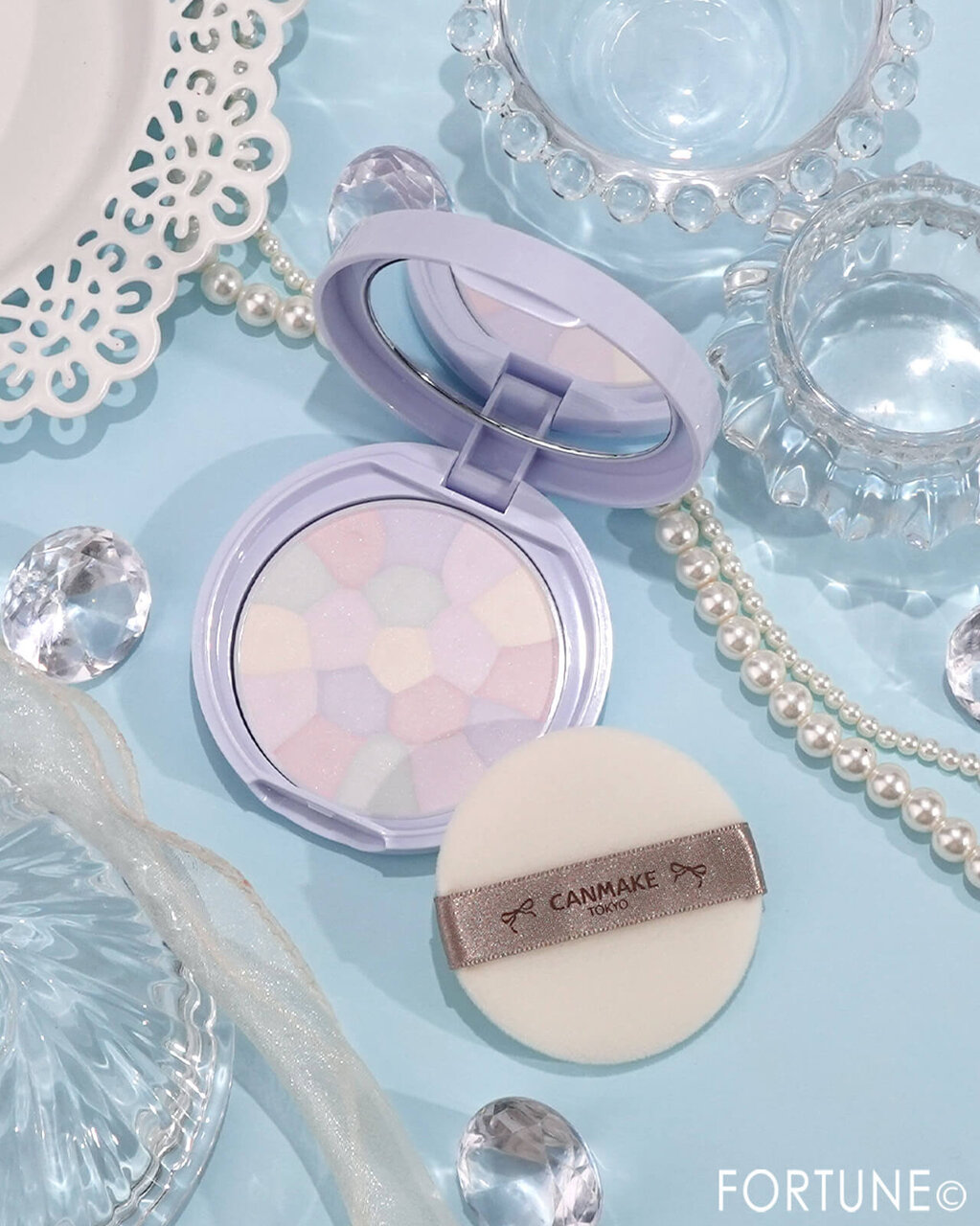 CANMAKE（キャンメイク）『イルミネイティングフィニッシュパウダー 〜Abloom〜』