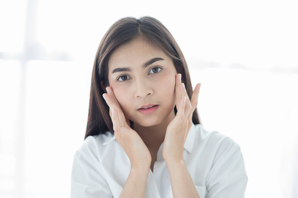 化粧水がしみるのは「ゆらぎ肌」が原因?対処法やおすすめの商品を紹介