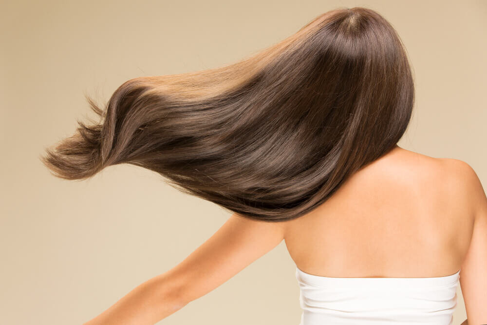 【梅雨の季節に】髪の広がり・うねり対策とは?おすすめのヘアオイルも紹介