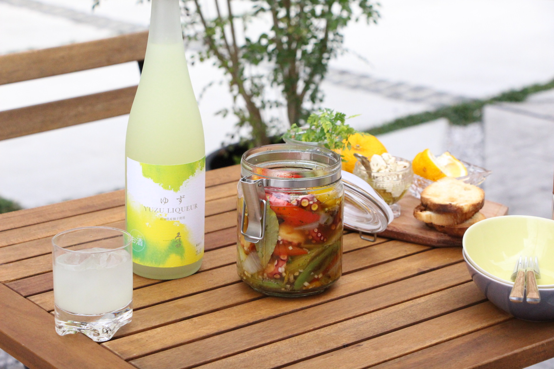 日本酒をもっと楽しむおつまみレシピ｜タコと春野菜の瓶詰めマリネ