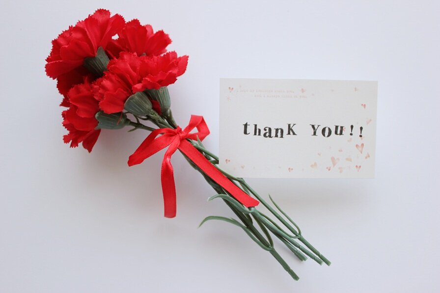 母の日に赤いカーネーション