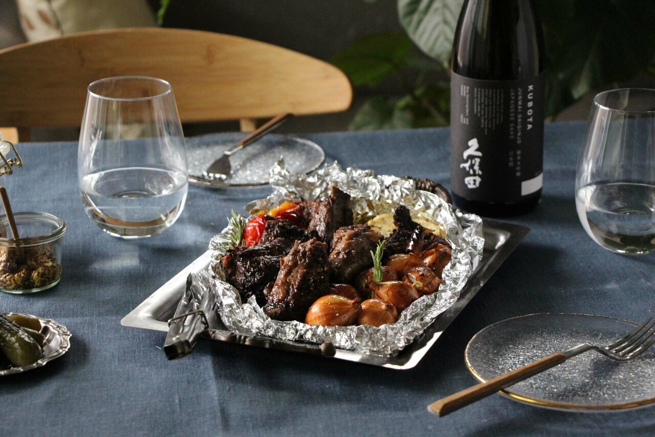 日本酒をもっと楽しむおつまみレシピ｜スペアリブのくるみバター焼き - KUBOTAYA