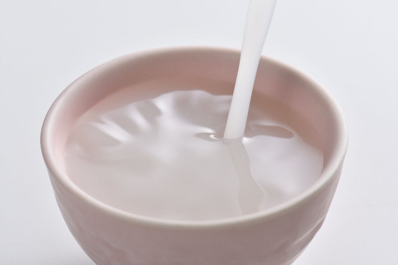 「にごり酒」とは？種類やこだわりの飲み方も紹介 - KUBOTAYA