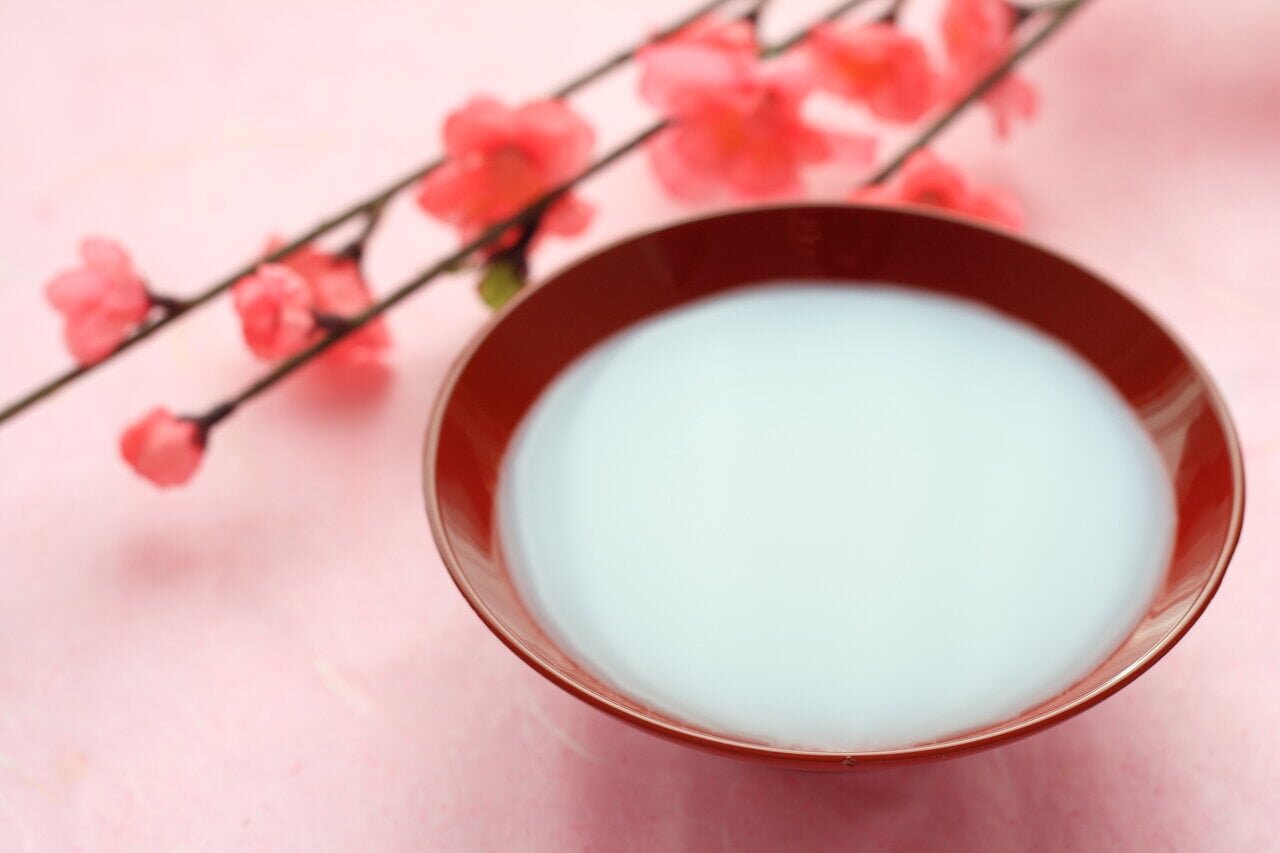 ひな祭りの「白酒」ってどんな酒？白酒を飲む意味も紹介 - KUBOTAYA