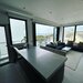 湘南の海を一望する屋上付き一棟貸しビル。江ノ島西浜を日常にできる特別な物件