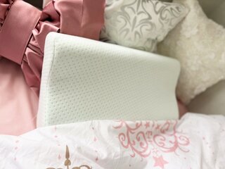 🎁プレゼントあり🎁　こだわりの詰まった低反発枕で理想の眠りをかなえてみませんか？