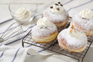 マリトッツォの次に流行るのは⁉イタリア発祥スイーツ“ボンボローニ”をイメージしたドーナツに注目🍩