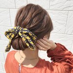 スカーフを可愛くお団子に巻くヘアアレンジ方法