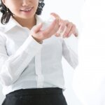 派手で失敗した…オフィスメイクで避けるべき色やスタイルを今だけ公開中