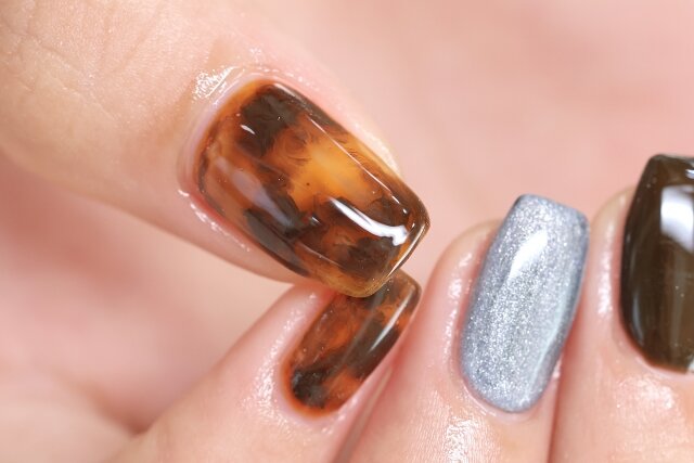 べっ甲ネイルの「ぼかし方」はもう迷わない！100均でできる簡単なコツとやり方