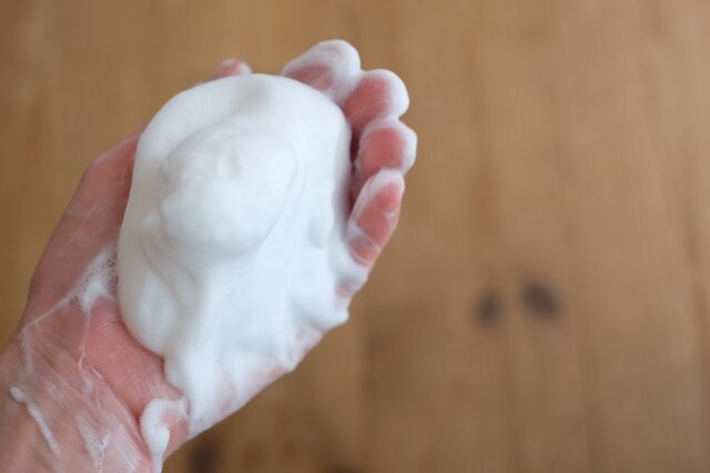 100均で叶う！シャンプー泡立て器のメリットとサロン級の髪を作る活用術