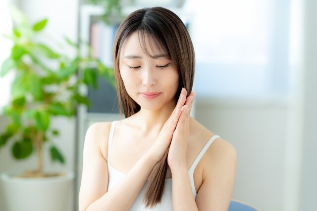 ウヌ シャンプーはストレートケア向き？口コミ・成分・値段から特徴を解説