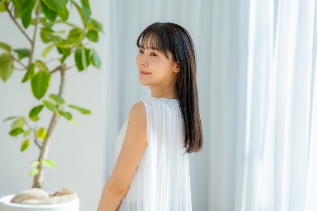 【縮毛矯正】真っ直ぐすぎるのはもう卒業！ナチュラルなストレートヘアを手に入れる方法