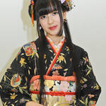 黒の振袖を最大限美しく見せる髪型:黒髪もカラーもOK!