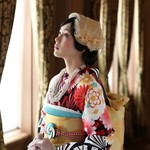 振袖を映えさせる名脇役!成人式を彩る「白」の髪飾り