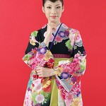 卒業式で袴に合わせる髪形、シャープな黒髪スタイル10選