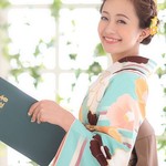 卒業式で着る『袴』♡着付けの相場はおいくらかしら?