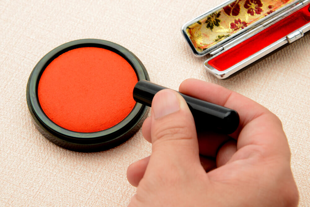 婚姻届の証人とは 証人の条件やお願いするタイミング 注意点を解説