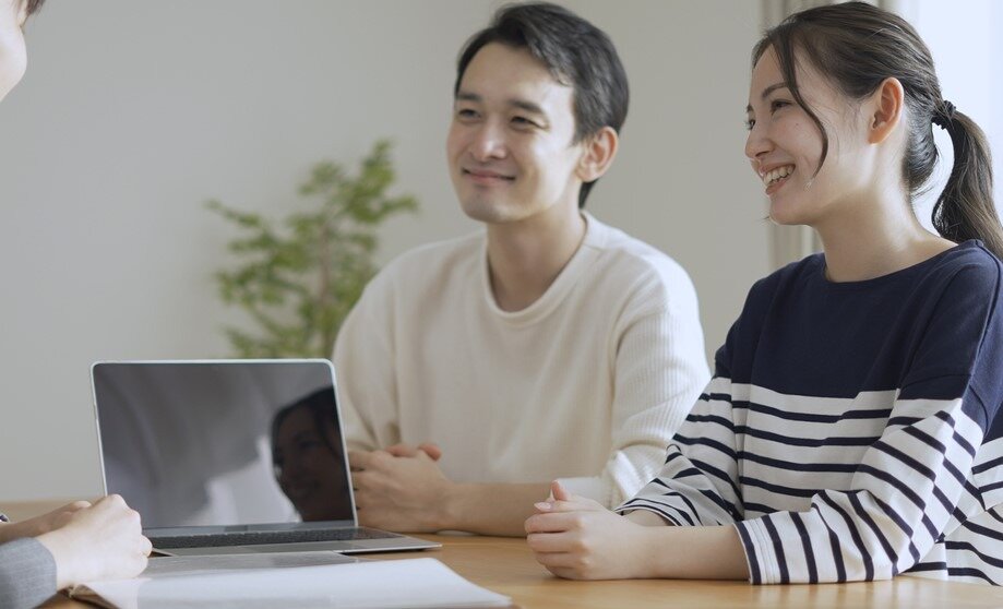 婚姻届の証人とは 証人の条件やお願いするタイミング 注意点を解説