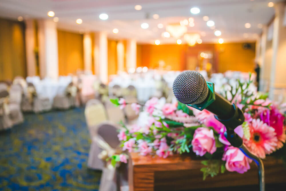 結婚式 友人代表スピーチで失敗しない マナー 成功させるためのコツを解説