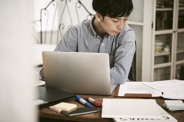 副業がバレたらどうなる!?副業が可能な会社に転職するには?