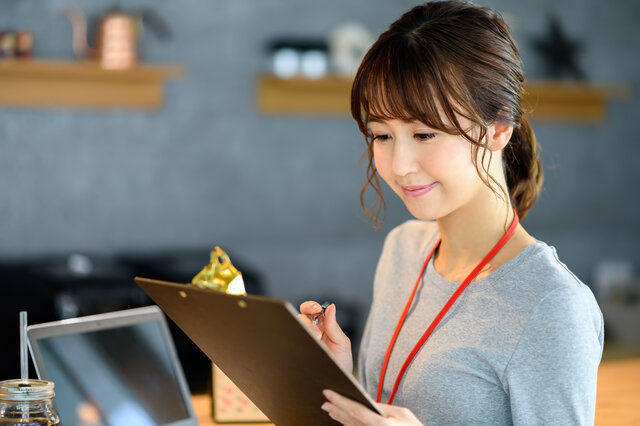 主婦の間で大注目のアンケートモニター。ネットでの副業におすすめです!