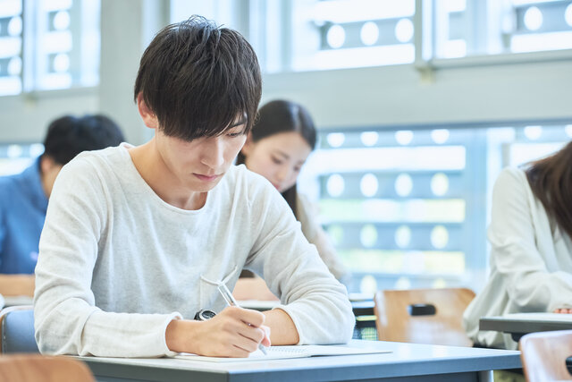 30代のお金は自己投資するべき!経験を積むと幸せな人生が送れる理由は?