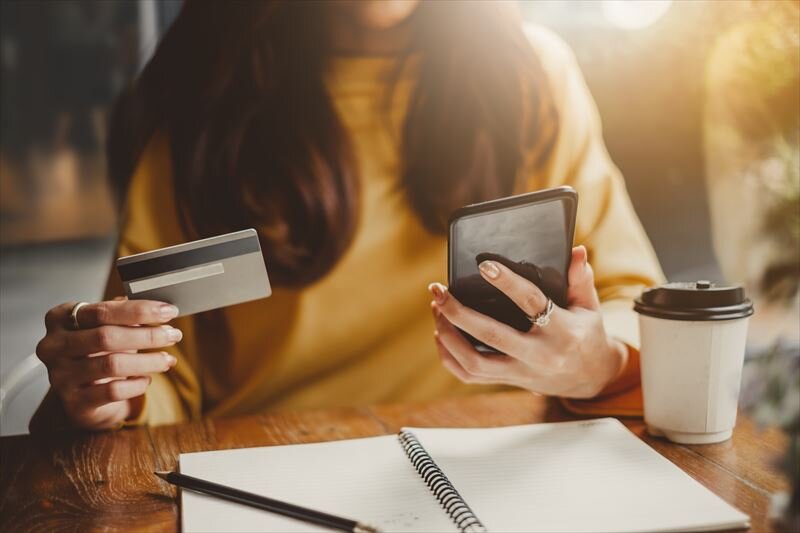 LINEのクレジットカードとは?還元率や特徴を詳しく解説