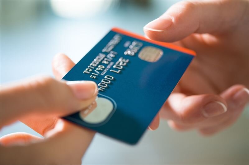 生活費はクレジットカード払いに!メリットとデメリットを知って活用しよう