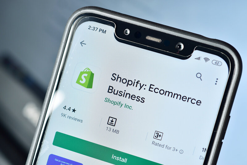 Shopifyとはどんなものか? メリットやデメリットについて