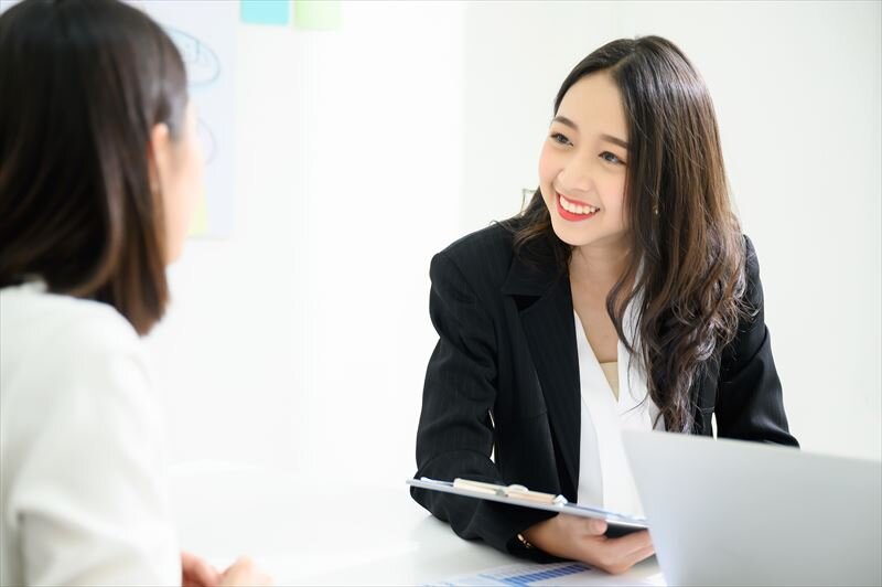 資産形成を保険で行うことに対してのメリットやデメリットを解説