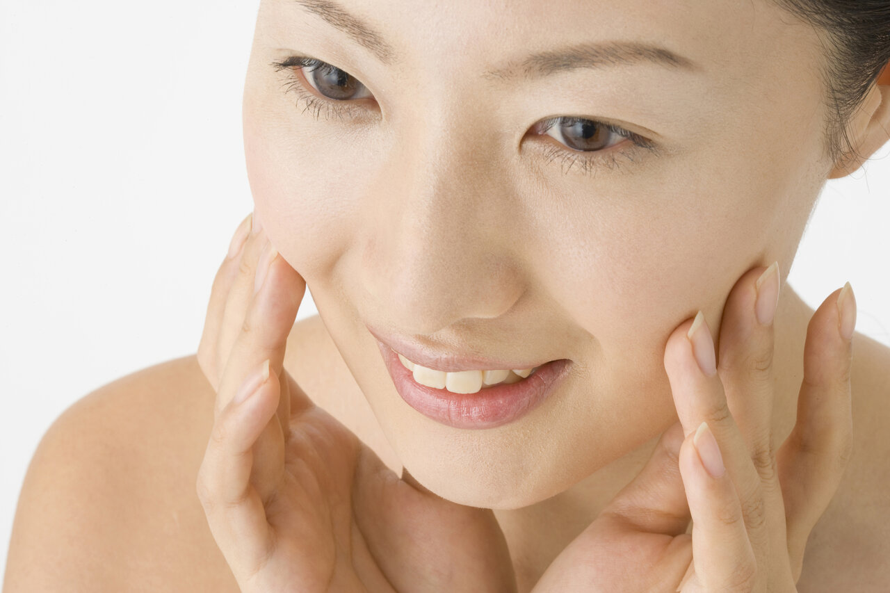 人気の100均コスメ!ダイソー美容液効果とおすすめの使い方